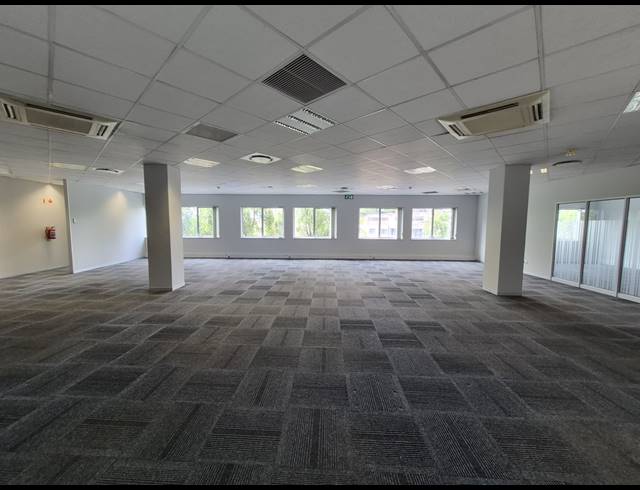 296M² OFFICE TO LET IN SANDTON CENTRAL